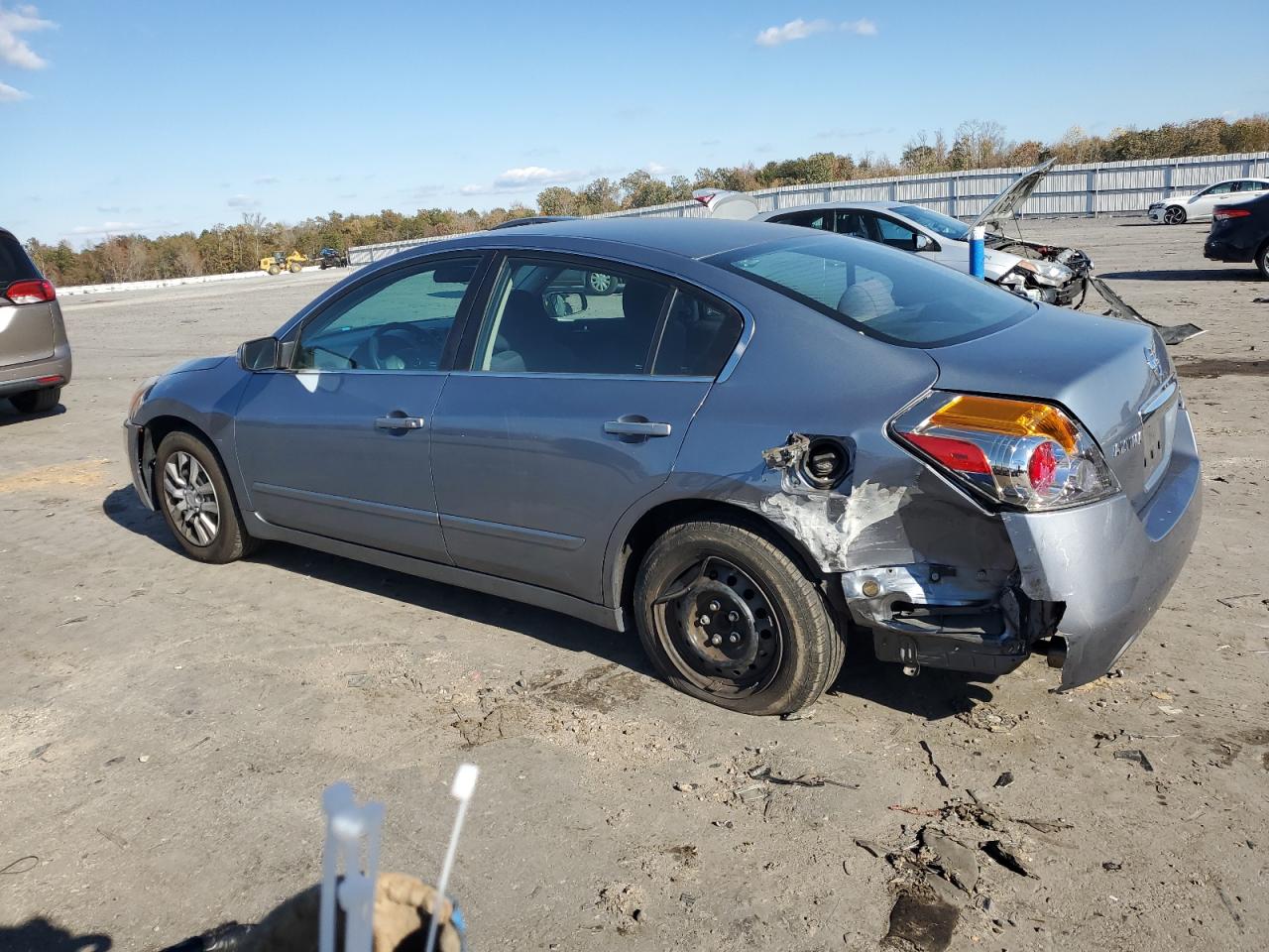 Изображение 2 2011 NISSAN ALTIMA BASE 2011 с VIN 1N4AL2AP8BN447335