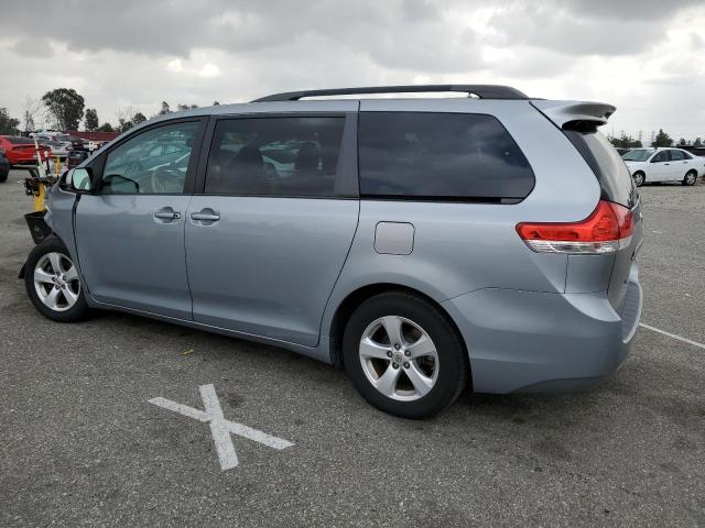 Изображение 2 2014 TOYOTA SIENNA LE 2014 с VIN 5TDKK3DC8ES443249