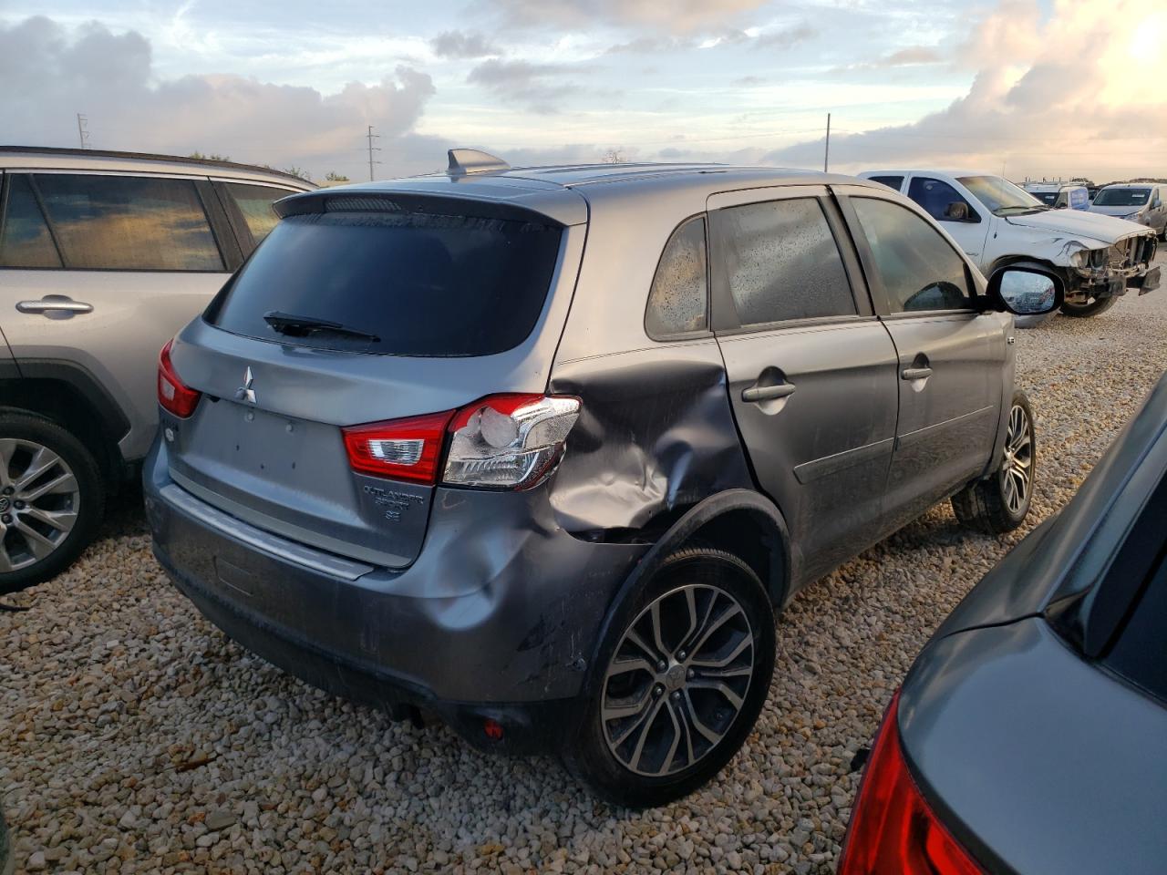 Изображение 3 2017 MITSUBISHI OUTLANDER SPORT ES 2017 с VIN JA4AR3AW4HZ018839