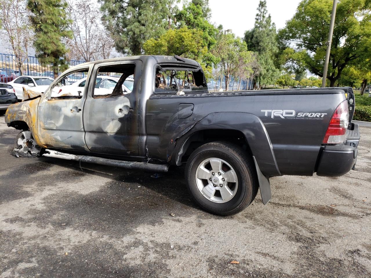 Image 2 of 2014 TOYOTA TACOMA DOUBLE CAB PRERUNNER LONG BED 2014 with VIN 3TMKU4HN4EM041322