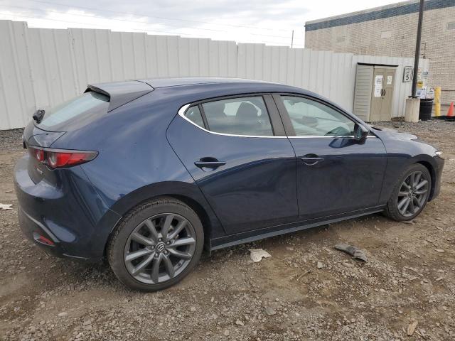 Obraz 3 z 2019 MAZDA 3  2019 z VIN JM1BPAJM0K1120986