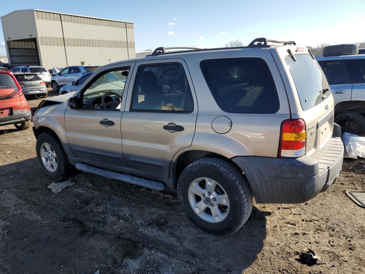 Image 2 of 2007 FORD ESCAPE XLT 2007 with VIN 1FMYU03Z37KB95930