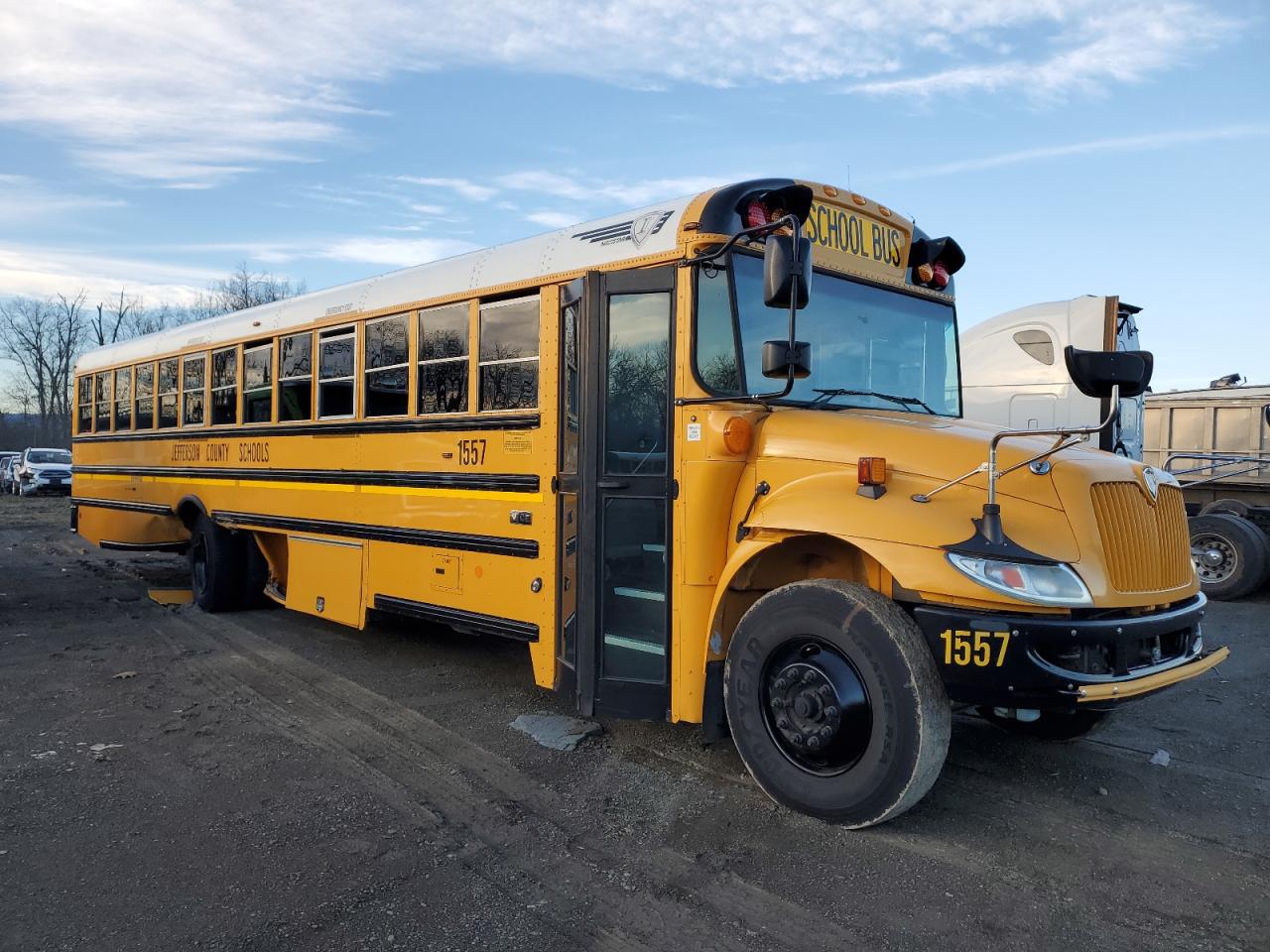 Image 1 of 2015 IC CORPORATION 3000 CE 2015 with VIN 4DRBUC8N5FB685202