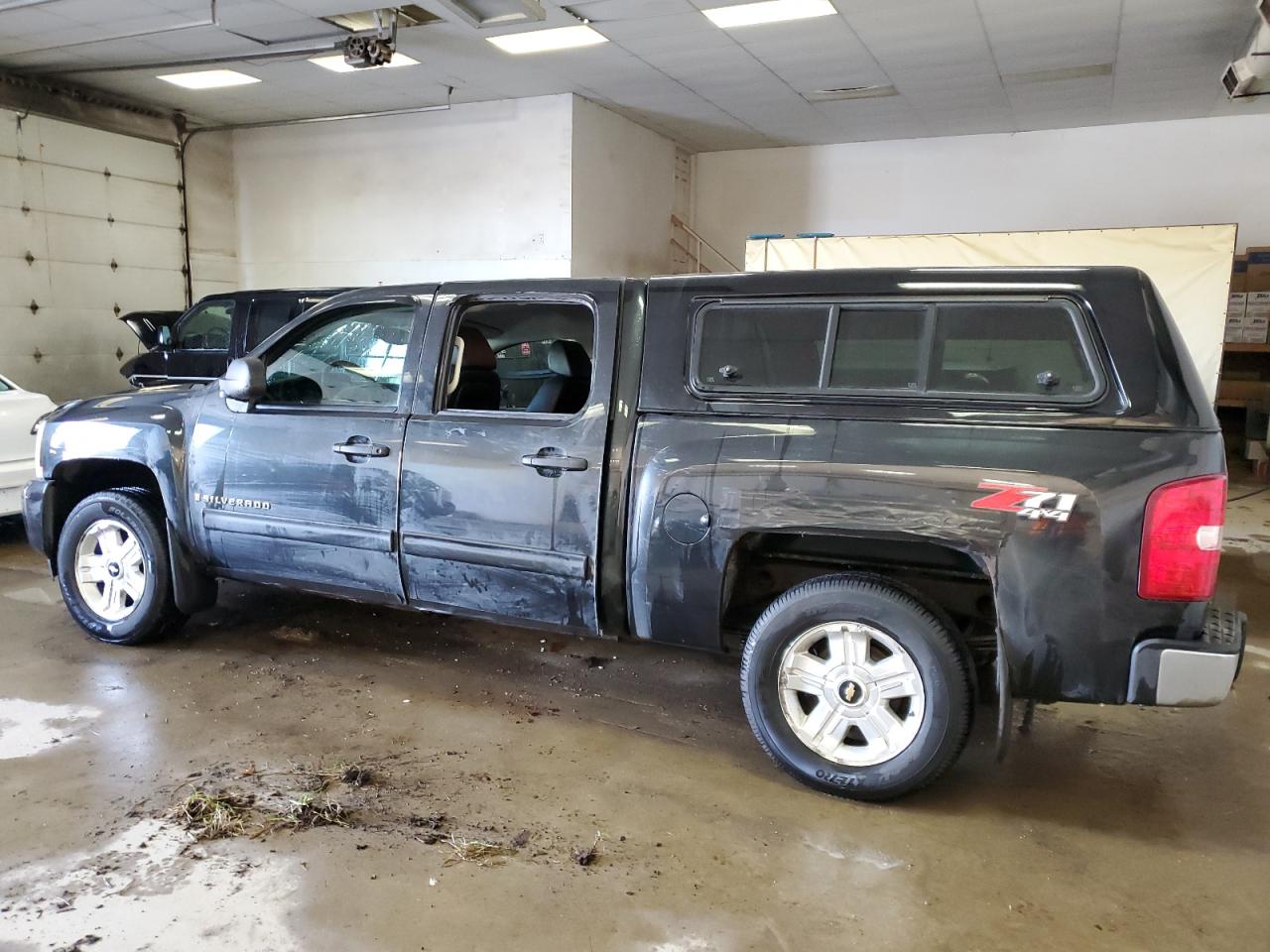 Image 2 of 2009 CHEVROLET SILVERADO K1500 LT 2009 with VIN 3GCEK23MX9G229496