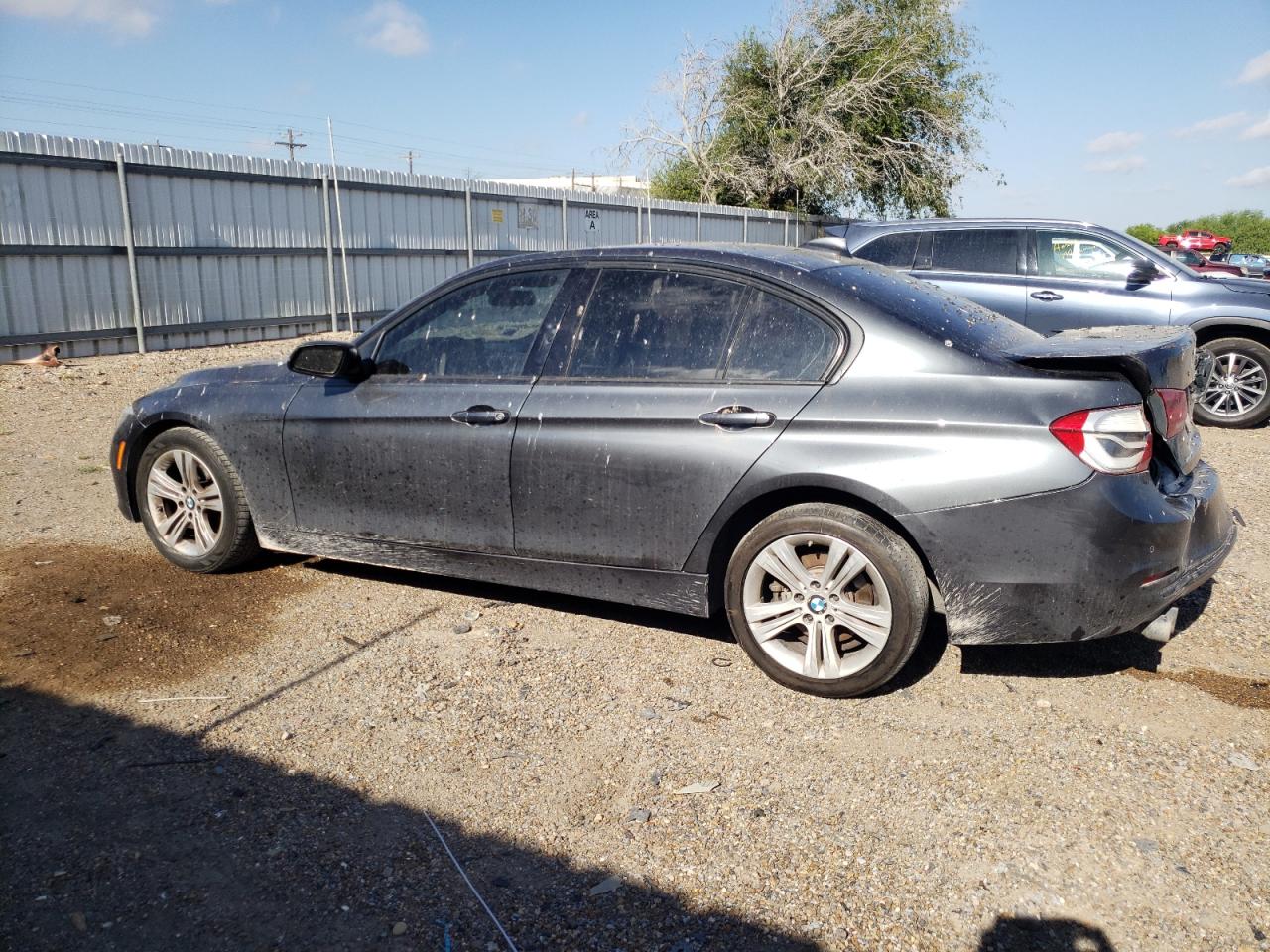 Obraz 2 z 2016 BMW 328 I SULEV 2016 z VIN WBA8E9G53GNT86028