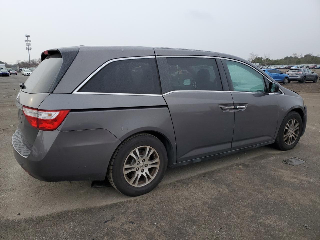 Image 3 of 2013 HONDA ODYSSEY EXL 2013 with VIN 5FNRL5H66DB029739