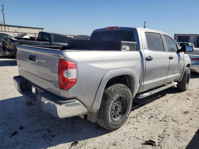 Image 3 of 2017 TOYOTA TUNDRA CREWMAX SR5 2017 with VIN 5TFDW5F10HX583699
