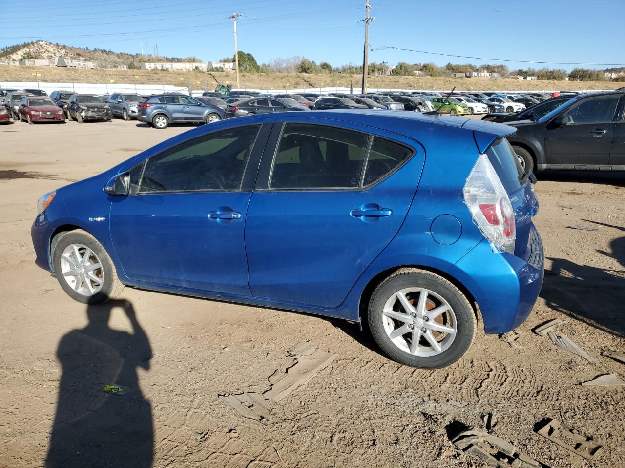 Изображение 2 2014 TOYOTA PRIUS C  2014 с VIN JTDKDTB39E1073231