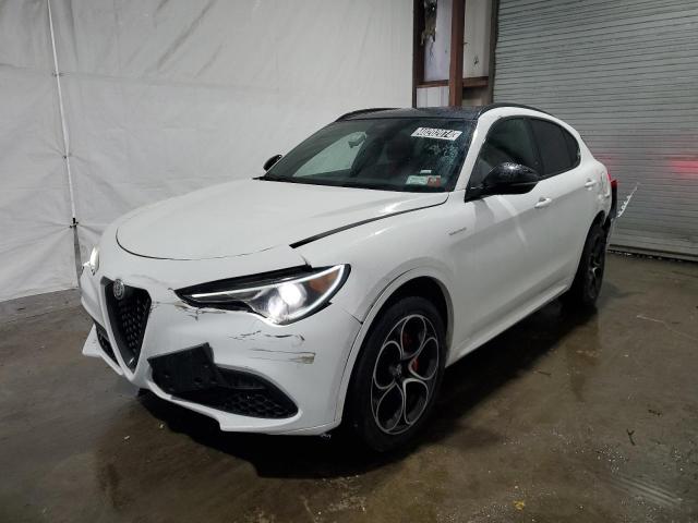 Image 1 of 2022 ALFA ROMEO STELVIO TI 2022 with VIN ZASPAKBN7N7D29235