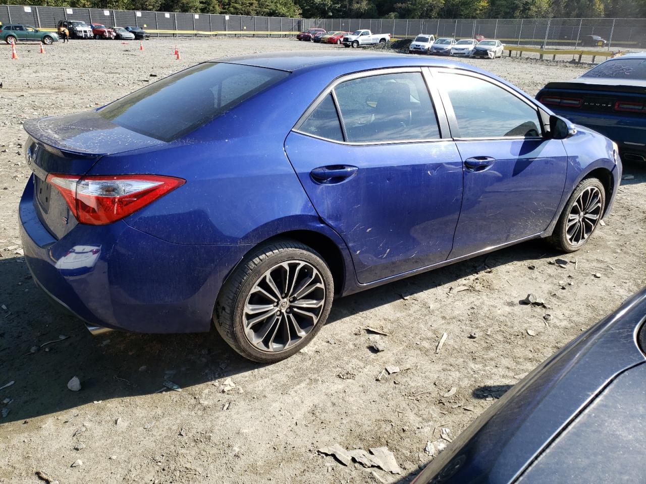 Image 3 of 2014 TOYOTA COROLLA L 2014 with VIN 2T1BURHE9EC027194