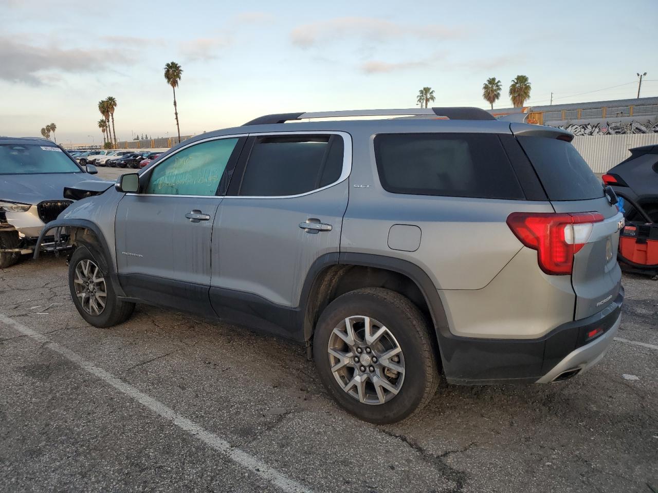 Image 2 of 2023 GMC ACADIA SLT 2023 with VIN 1GKKNUL48PZ221484