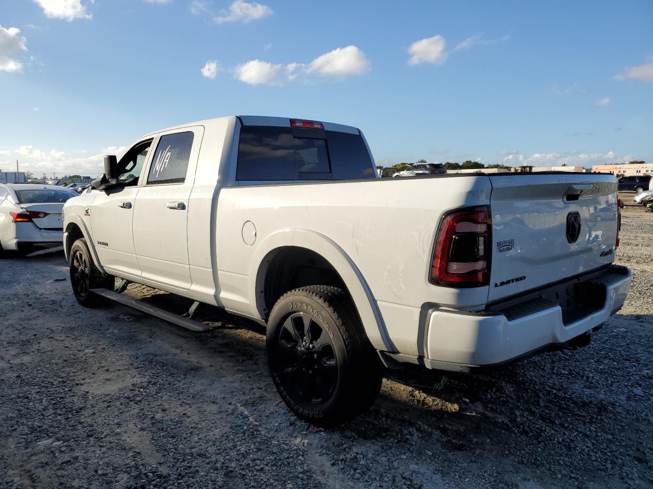 Image 2 of 2022 RAM 2500 LIMITED 2022 with VIN 3C6UR5TL3NG391178