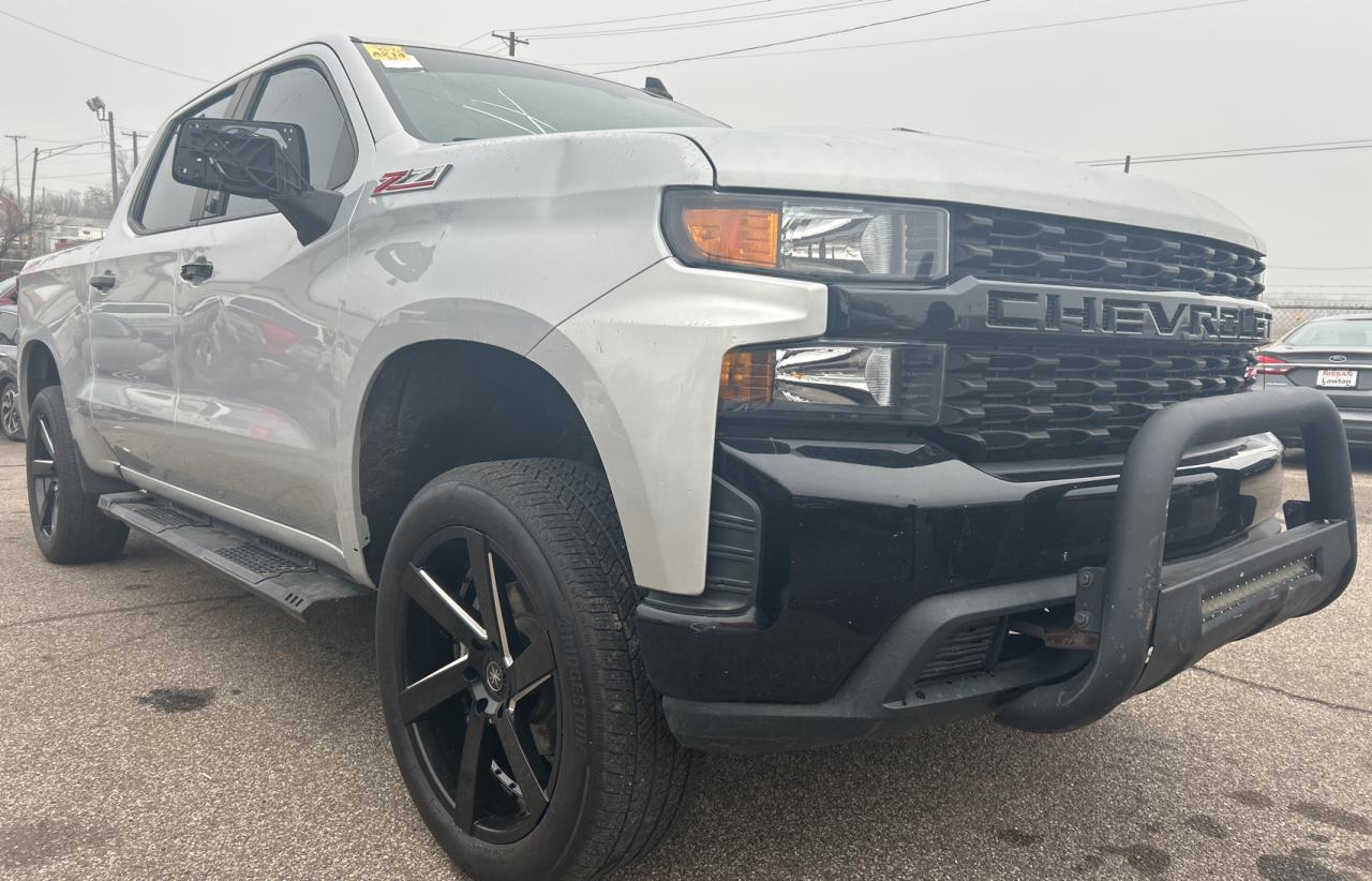 Image 1 of 2019 CHEVROLET SILVERADO K1500 TRAIL BOSS CUSTOM 2019 with VIN 1GCPYCEF2KZ354087