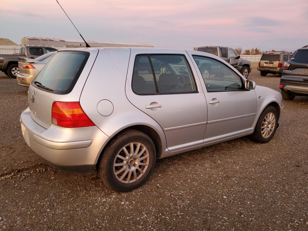 Image 3 of 2004 VOLKSWAGEN GOLF GLS 2004 with VIN 9BWGL61J944004729