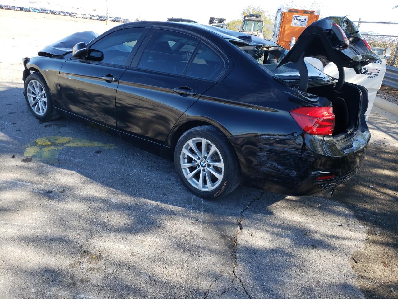 Obraz 2 z 2016 BMW 320 I 2016 z VIN WBA8E1G58GNU11295