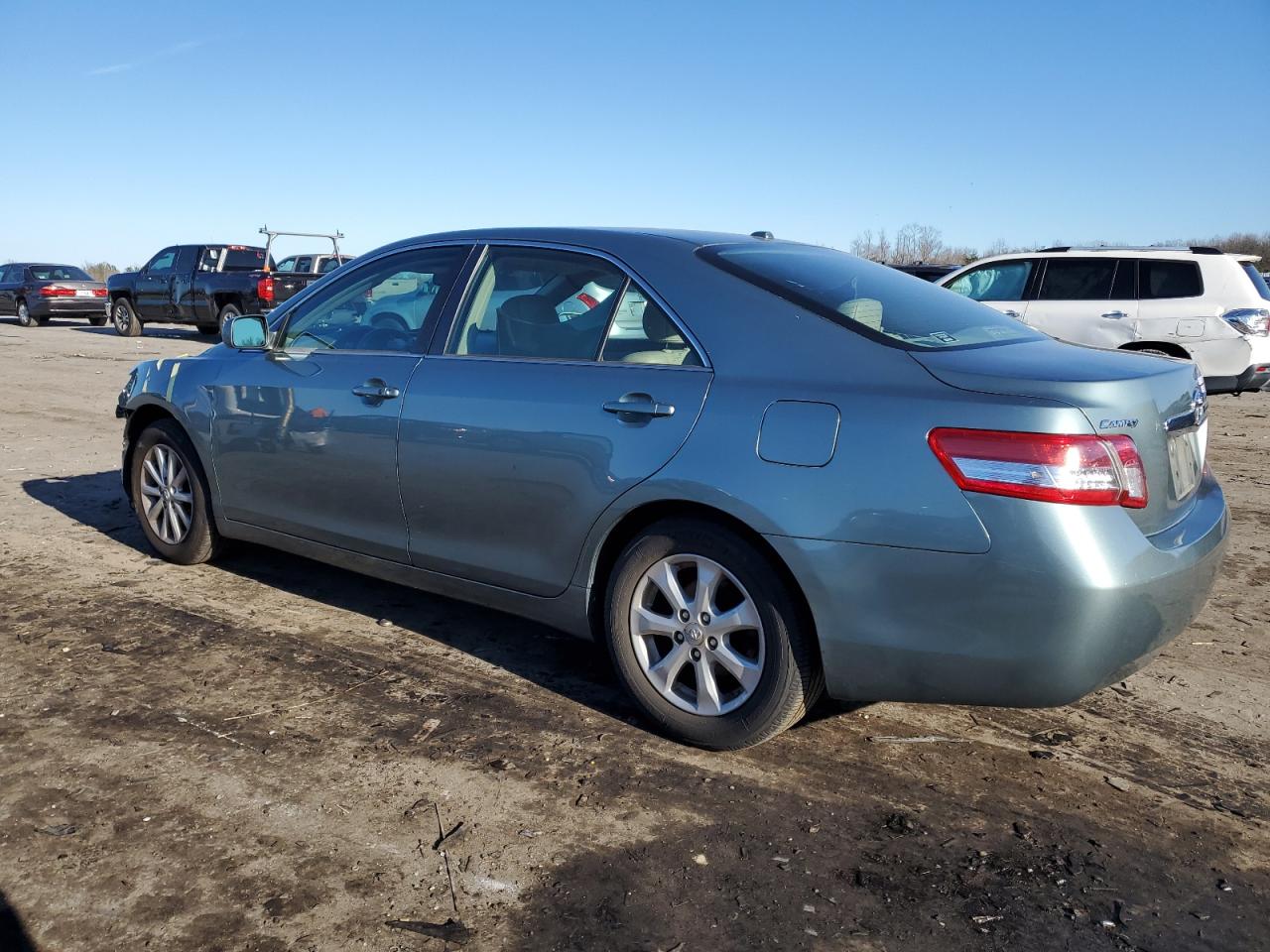 Изображение 2 2011 TOYOTA CAMRY BASE 2011 с VIN 4T4BF3EKXBR127998