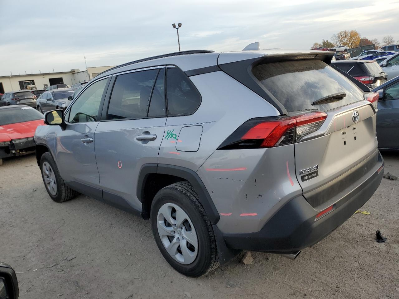 Изображение 2 2020 TOYOTA RAV4 LE 2020 с VIN JTMG1RFV5LD067614