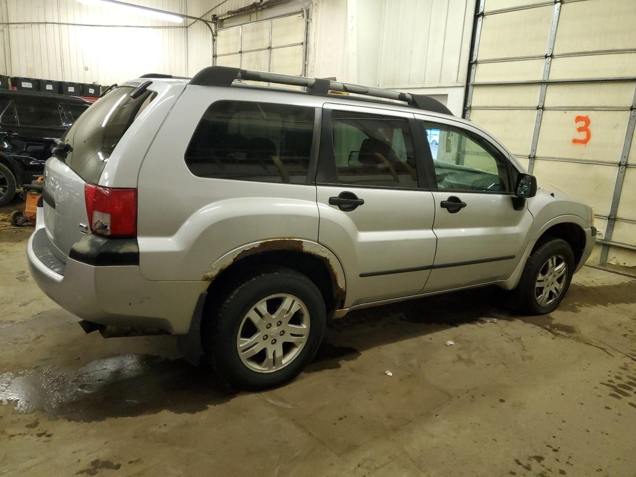 Obraz 3 z 2004 MITSUBISHI ENDEAVOR LS 2004 z VIN 4A4MN21S04E022774