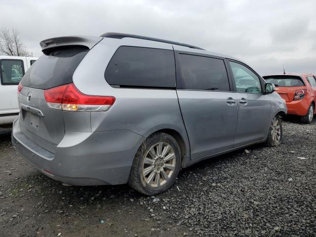 Obraz 3 z 2013 TOYOTA SIENNA XLE 2013 z VIN 5TDDK3DC5DS055192