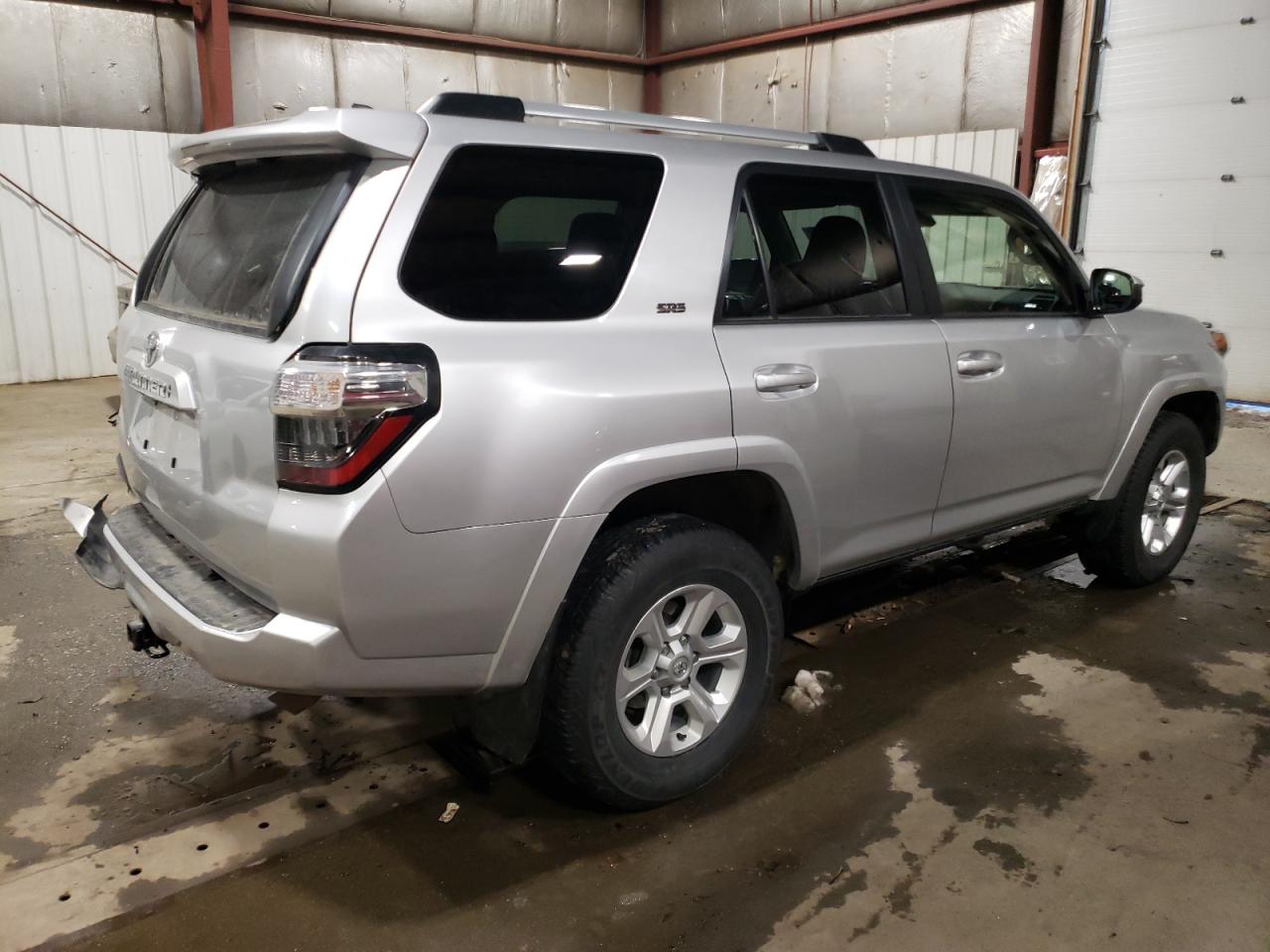 Image 3 of 2022 TOYOTA 4RUNNER SR5/SR5 PREMIUM 2022 with VIN JTEMU5JR2N6057638