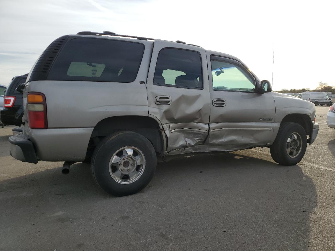 Изображение 3 2001 CHEVROLET TAHOE K1500 2001 с VIN 1GNEK13T81J198843