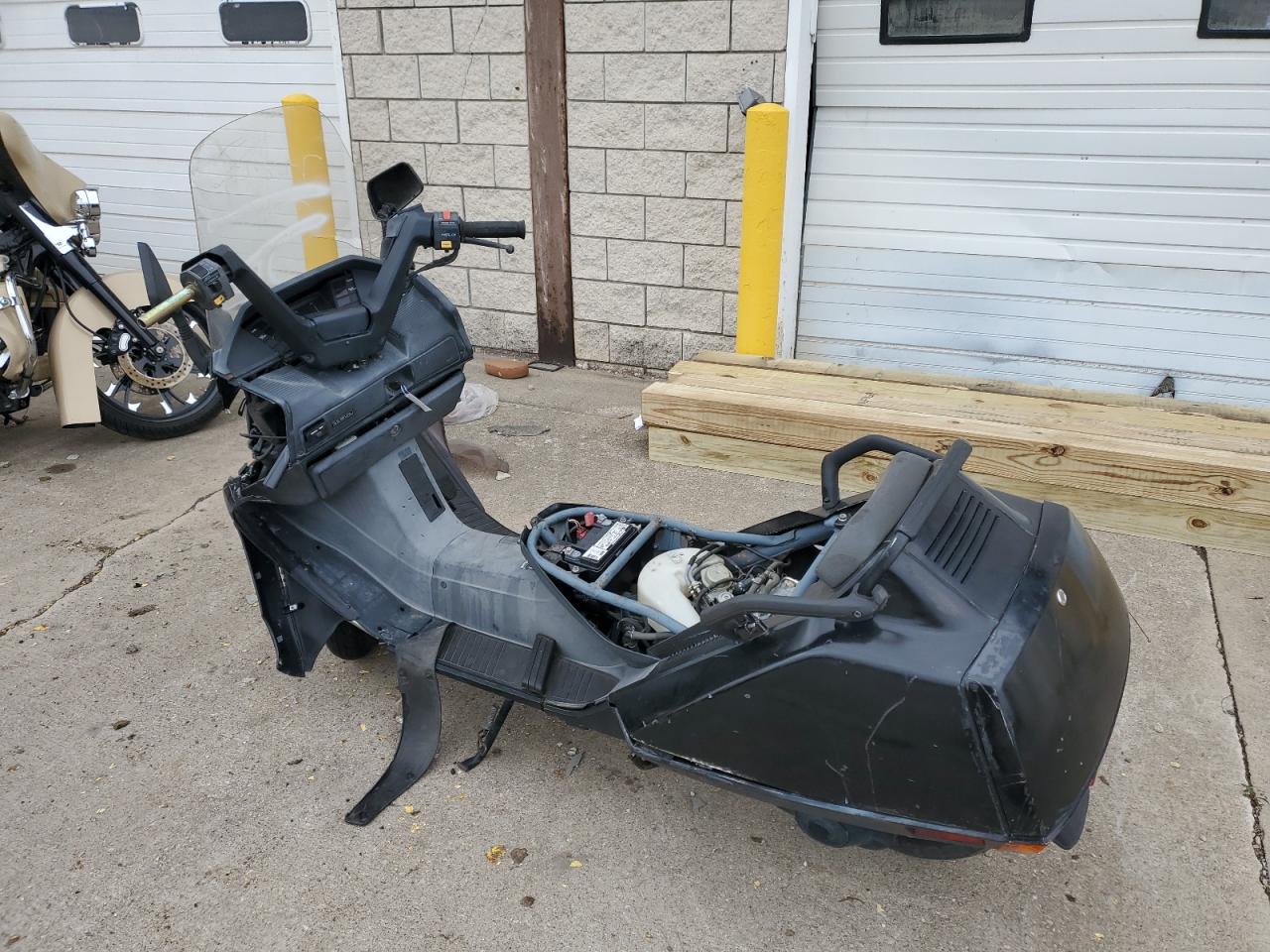 Image 3 of 1994 HONDA CN250  1994 with VIN JH2MF0205RK901824
