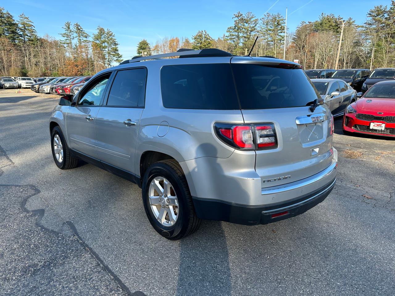 Изображение 3 2015 GMC ACADIA SLE 2015 с VIN 1GKKVPKD5FJ213679