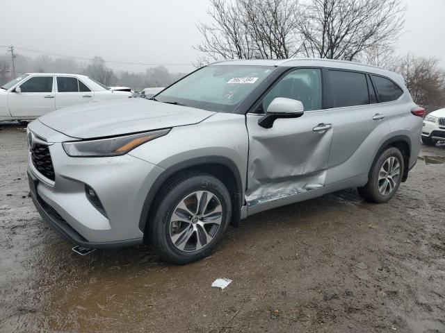 Изображение 1 2022 TOYOTA HIGHLANDER HYBRID XLE 2022 с VIN 5TDHBRCH9NS544892