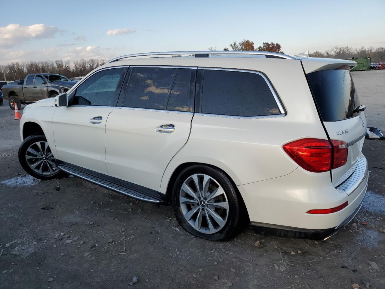 Image 2 of 2015 MERCEDES-BENZ GL 450 4MATIC 2015 with VIN 4JGDF6EE1FA593955