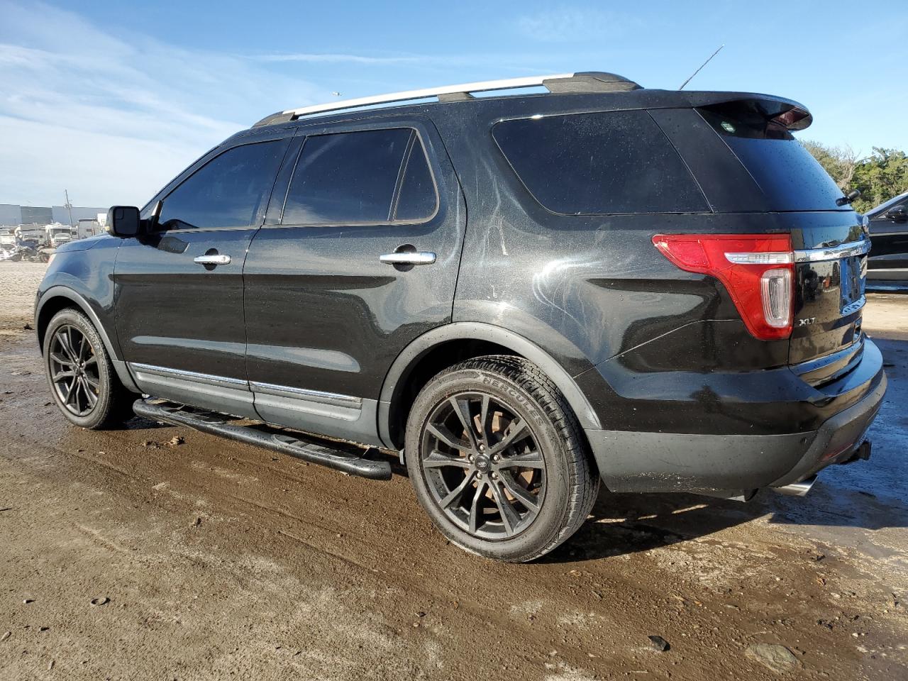 Obraz 2 z 2011 FORD EXPLORER XLT 2011 z VIN 1FMHK7D87BGA37557