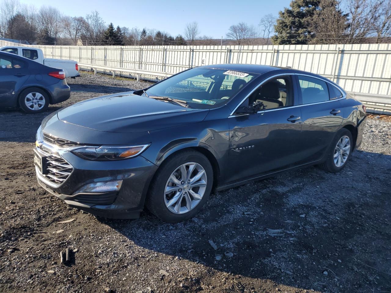 Image 1 of 2019 CHEVROLET MALIBU LT 2019 with VIN 1G1ZD5ST3KF226042
