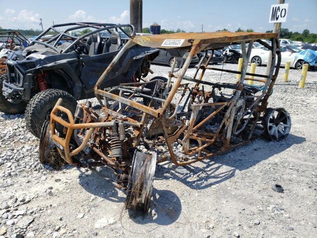 Obraz 2 z 2017 CAN-AM MAVERICK MAX 1000R X MR 2017 z VIN 3JBPSAP27HJ000192