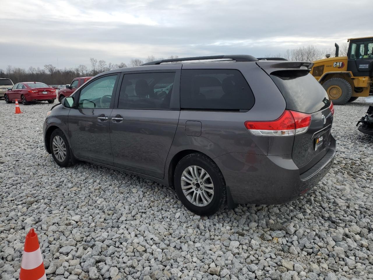 Image 2 of 2012 TOYOTA SIENNA XLE 2012 with VIN 5TDYK3DC8CS190196