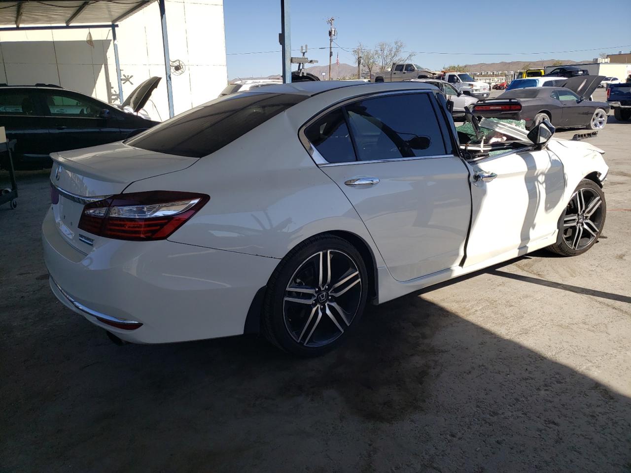 Изображение 3 2017 HONDA ACCORD SPORT SPECIAL EDITION 2017 с VIN 1HGCR2F11HA170339