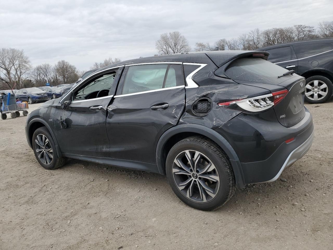 Obraz 2 z 2018 INFINITI QX30 BASE 2018 z VIN SJKCH5CR0JA049401