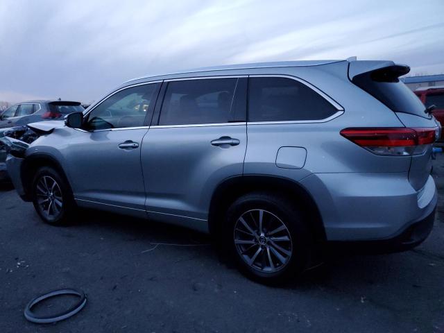 Image 2 of 2018 TOYOTA HIGHLANDER SE 2018 with VIN 5TDKZRFH7JS263536