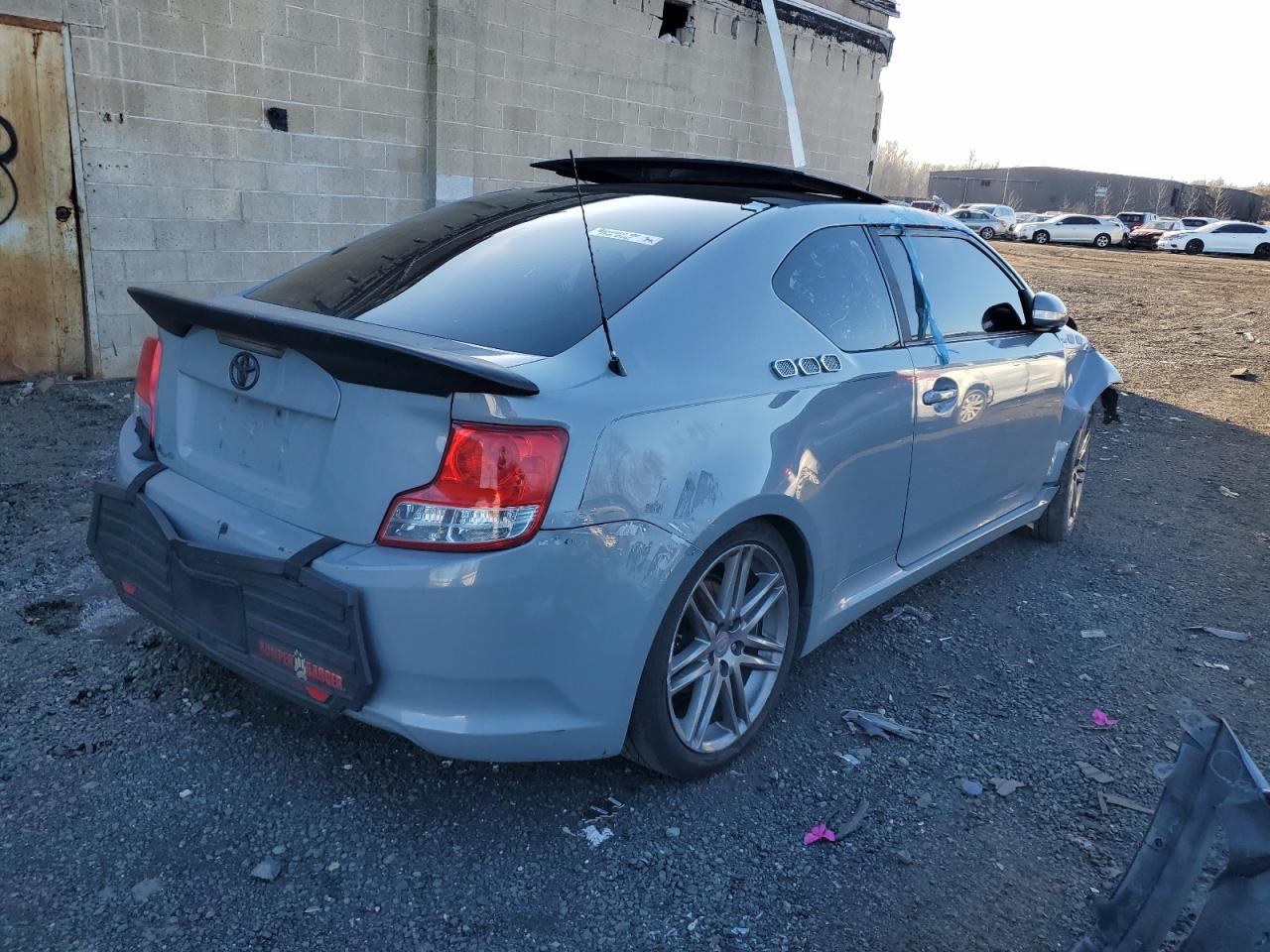Изображение 3 2011 TOYOTA SCION TC  2011 с VIN JTKJF5C78B3006311