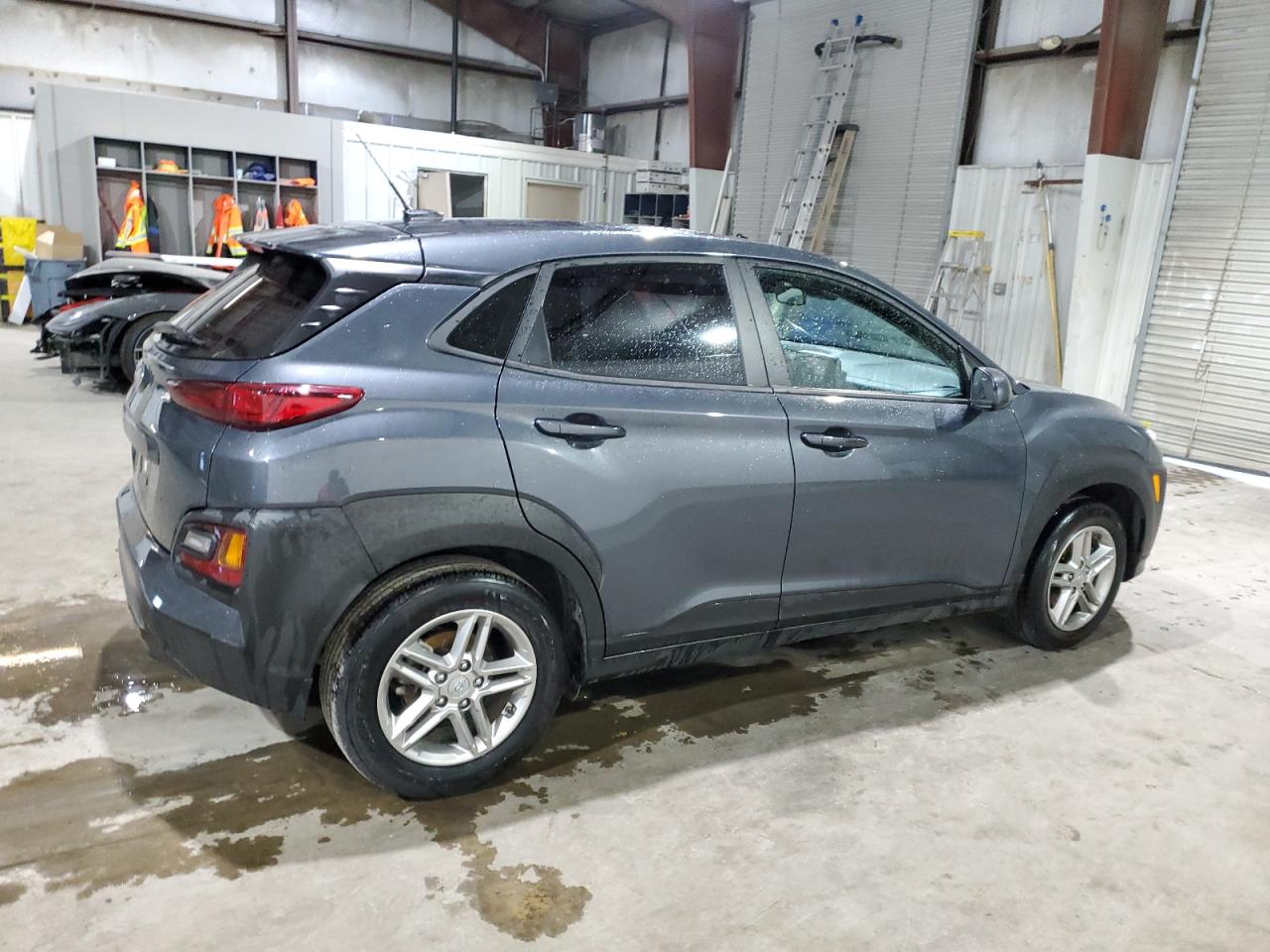 Obraz 3 z 2021 HYUNDAI KONA SE 2021 z VIN KM8K12AA2MU707281