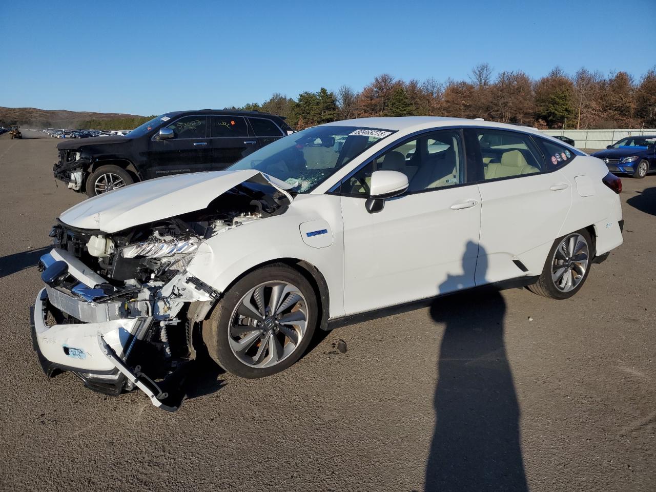 Image 1 of 2019 HONDA CLARITY TOURING 2019 with VIN JHMZC5F32KC000532