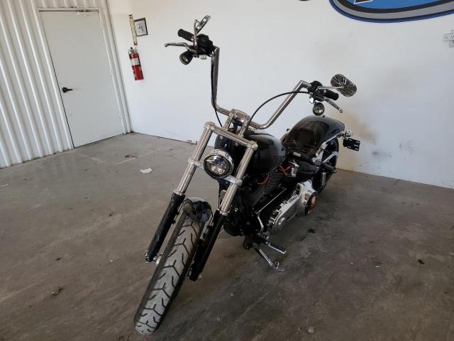 Obraz 2 z 2017 HARLEY-DAVIDSON FXSB BREAKOUT 2017 z VIN 1HD1BFV15HB043637