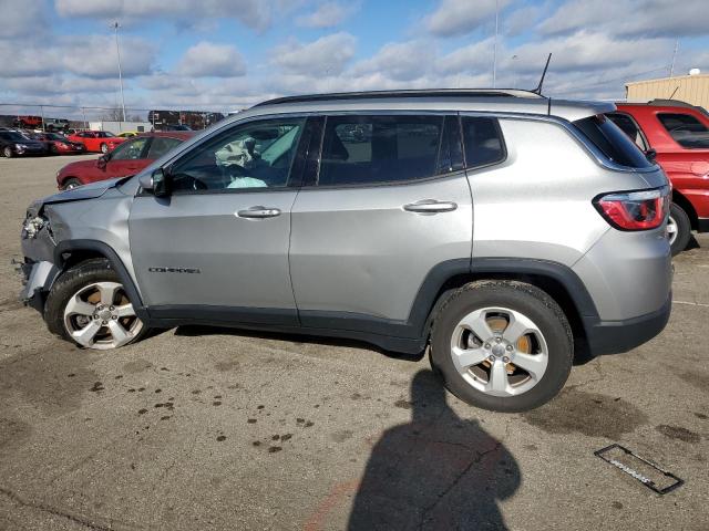 Image 2 of 2019 JEEP COMPASS LATITUDE 2019 with VIN 3C4NJDBB2KT850680