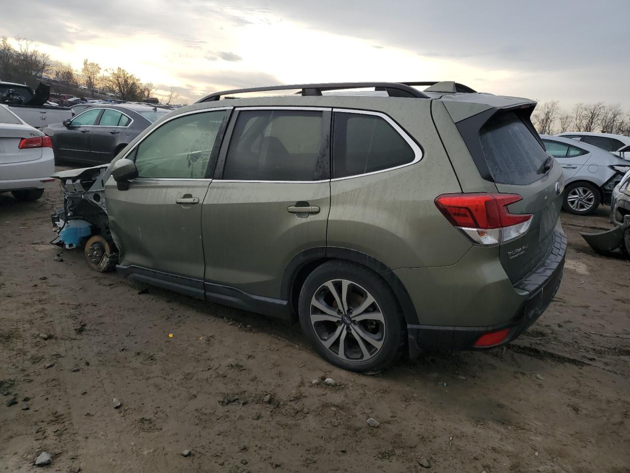 Image 2 of 2019 SUBARU FORESTER LIMITED 2019 with VIN JF2SKASC4KH448392