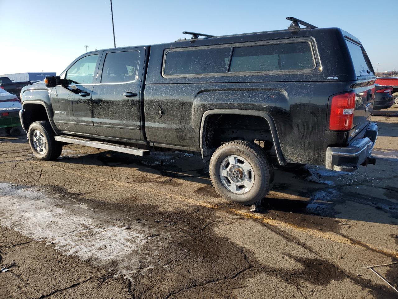 Image 2 of 2017 GMC SIERRA K2500 SLE 2017 with VIN 1GT12SEG2HF152368