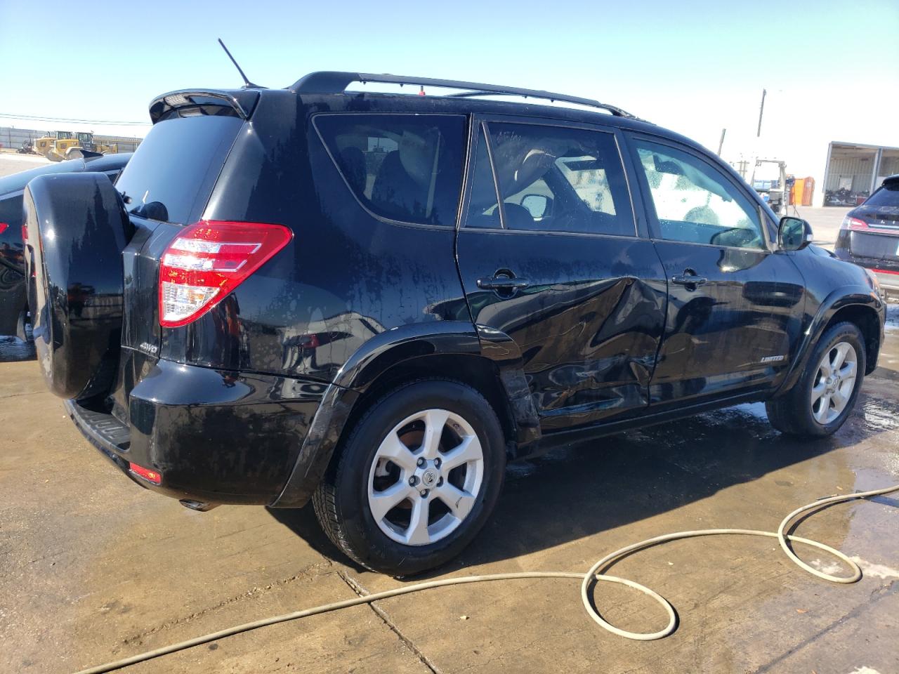 Image 3 of 2012 TOYOTA RAV4 LIMITED 2012 with VIN 2T3DF4DVXCW187955
