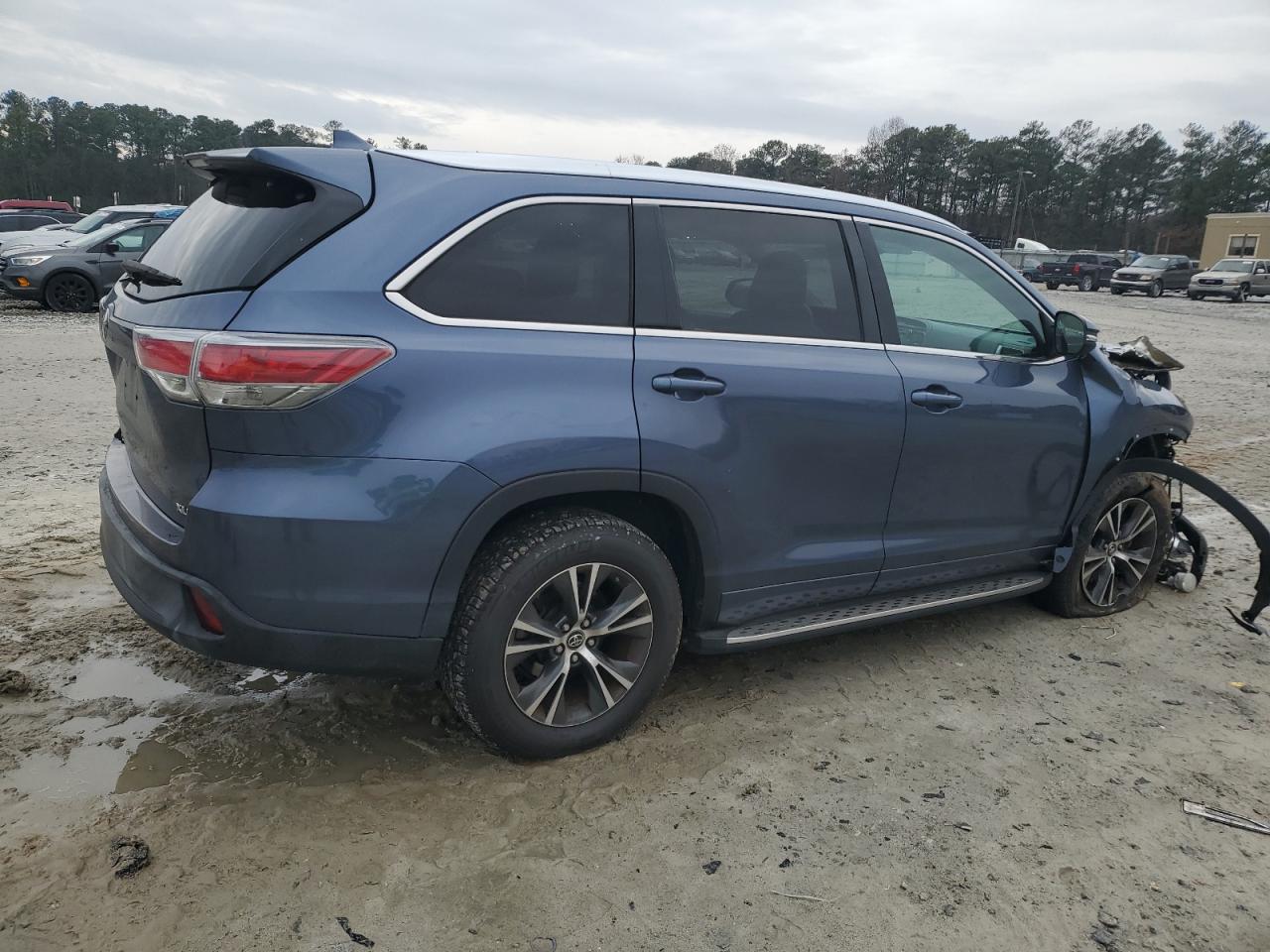 Изображение 3 2016 TOYOTA HIGHLANDER XLE 2016 с VIN 5TDKKRFH1GS502253