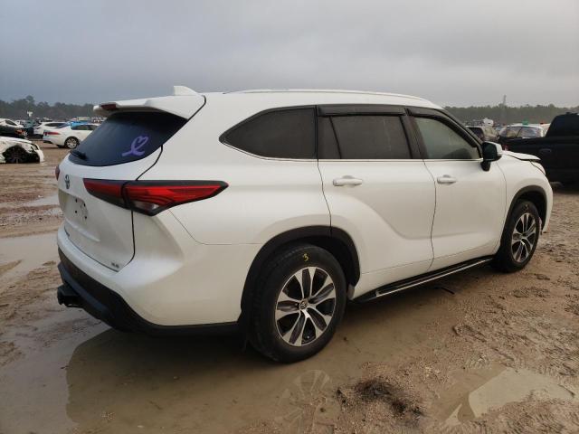 Изображение 3 2021 TOYOTA HIGHLANDER XLE 2021 с VIN 5TDGZRAHXMS518441