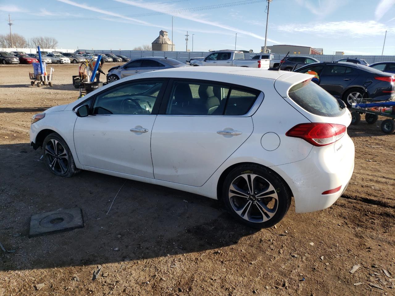 Изображение 2 2016 KIA FORTE EX 2016 с VIN KNAFX5A84G5630492