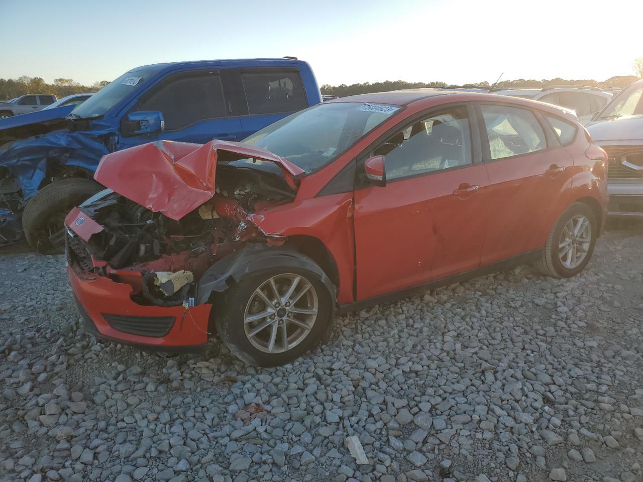 Image 1 of 2015 FORD FOCUS SE 2015 with VIN 1FADP3K20FL222760