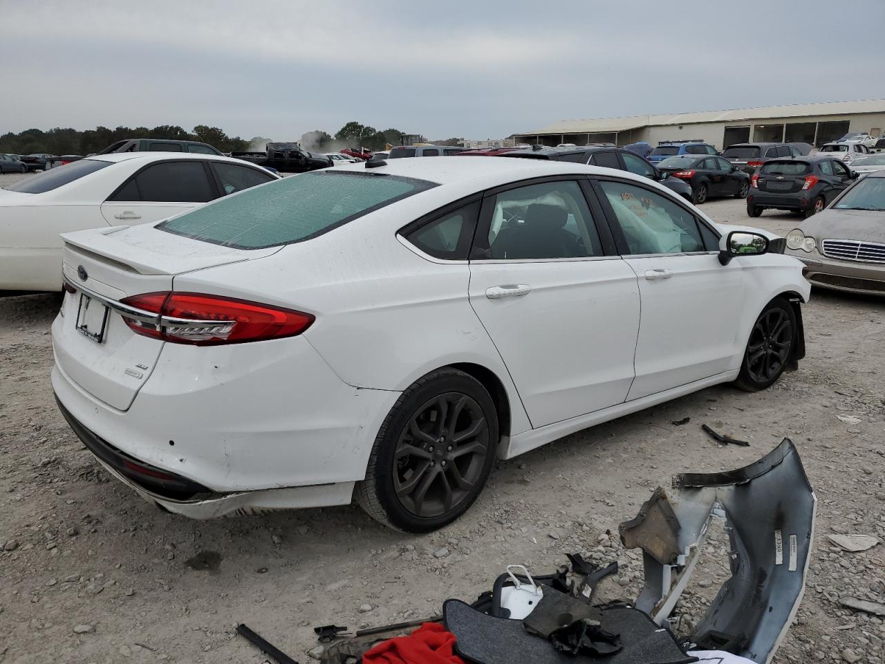 Image 3 of 2018 FORD FUSION SE 2018 with VIN 3FA6P0HD5JR270023