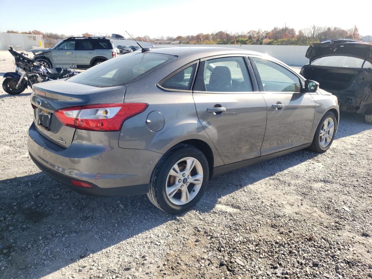 Image 3 of 2014 FORD FOCUS SE 2014 with VIN 1FADP3F22EL449909